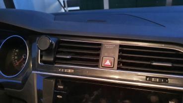 Preview: RS-Mount, fahrzeugspezifischer Handyhalter passend für VW Tiguan II AD1, inkl. Facelift und Allspace ab Baujahr 2016, Made in Germany